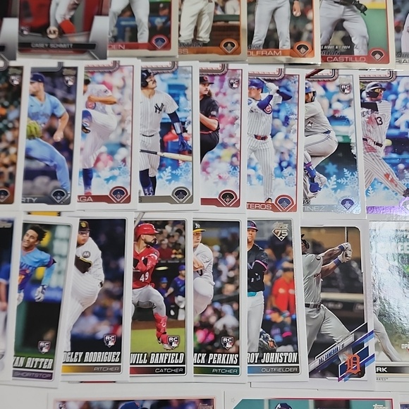 40 Rookie Baseball Card Lot - Picture 5 of 9
